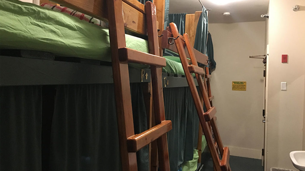 green tortoise hostel review