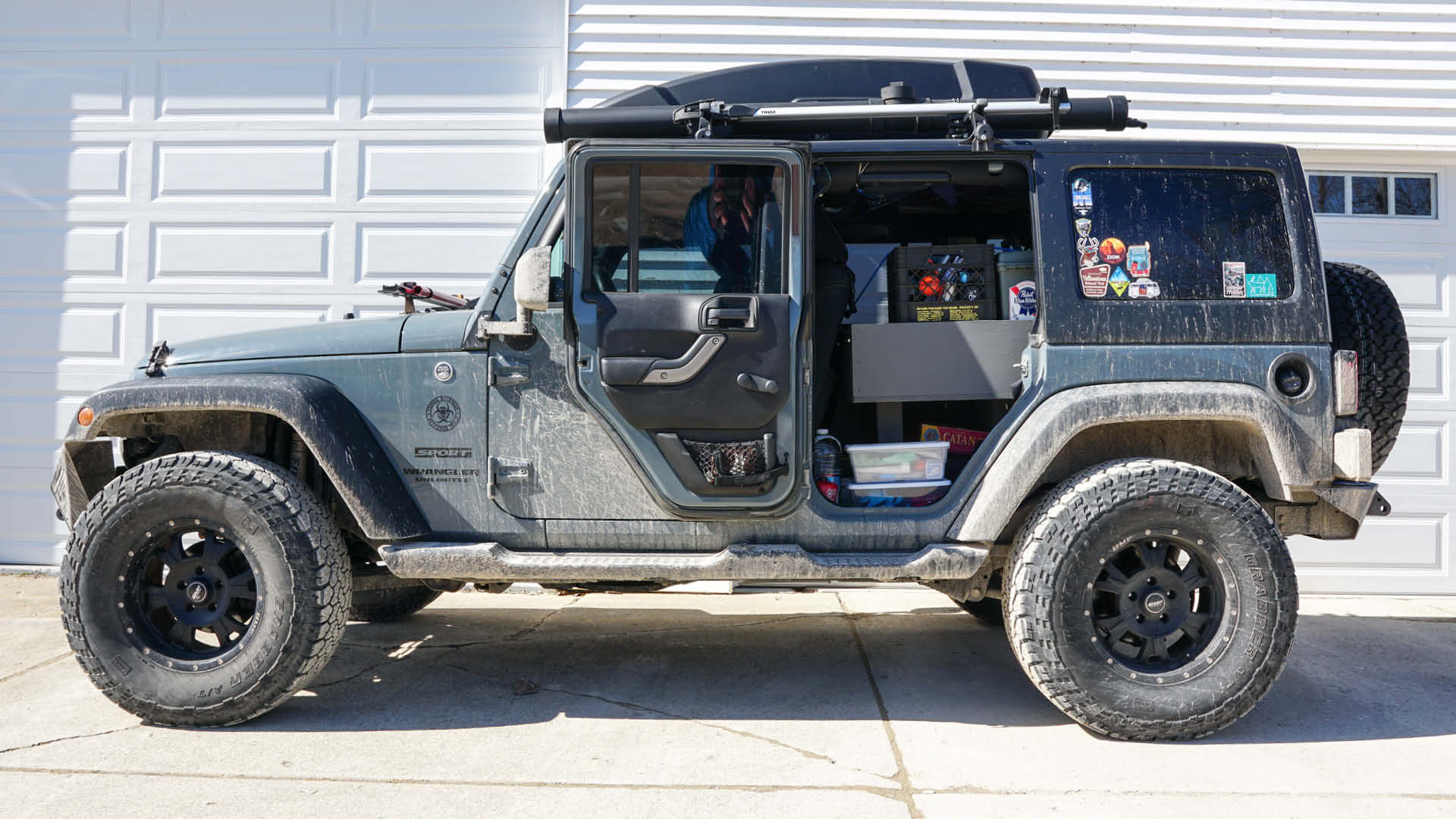 Sleep in a Jeep Wrangler 4 Door...Build a Bed! The Nomad Experiment